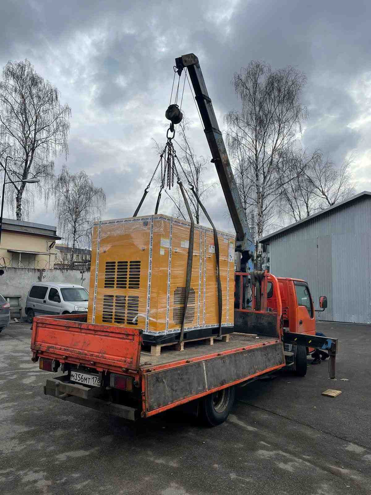 Поставка винтового компрессора Berg ВК 90-8