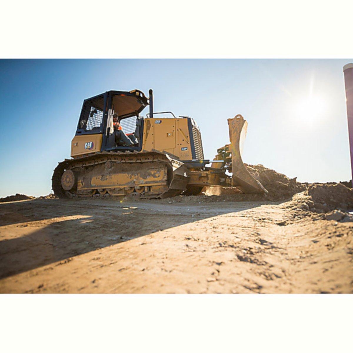Бульдозер CAT D3